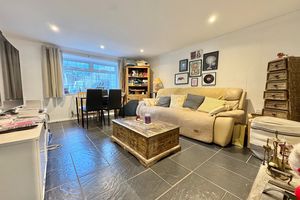 Cottage Lounge- click for photo gallery